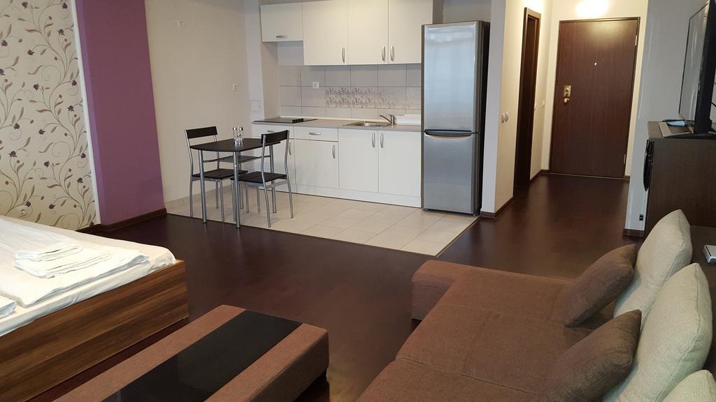 Sunlight Studio Apartment Орадеа Екстериор снимка